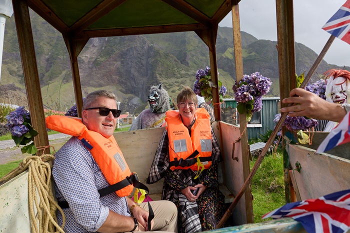 Philip and Louise Kendall kidnapped and confined in the passenger box.