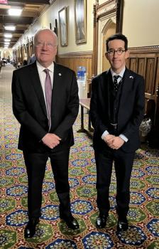 Chris with Flaklands Islands ......