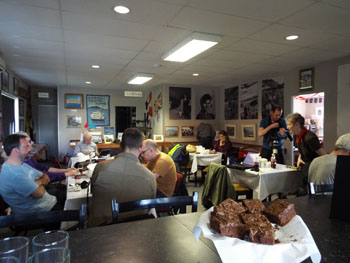 MV Plancius passengers in Café da Cunha