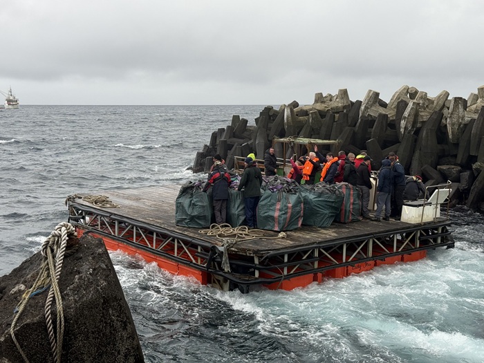UK-MED, Iqarus and Falkland Island medics head out to MFC Edinburgh at the end of their mission. Photo: Philip Kendall