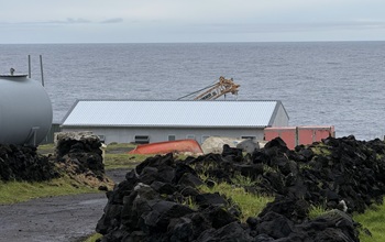 The Biosecurity building gets a new roof - After