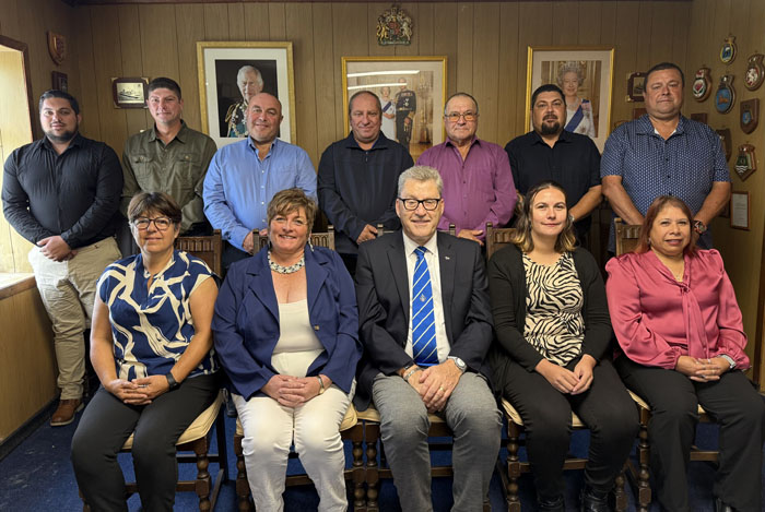 Photo by Kelly Green shows the full Tristan Island Council gathered in the Council Chamber for the first time since the election of 5th May 2025.