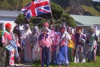 The Hokaloies with Irene Green.