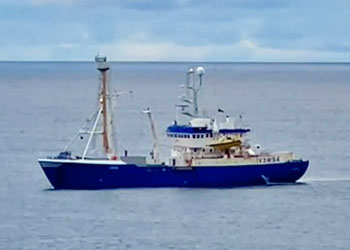 MFV Lance off the settlement, Tristan da Cunha